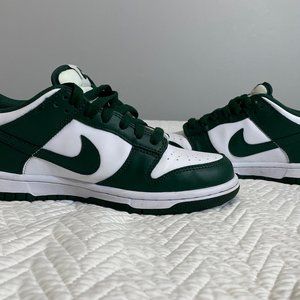 Nike Dunk Low Michigan State size 5 Youth.
